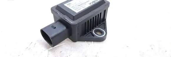 Volkswagen Phaeton ESP acceleration yaw rate sensor 8E0907637A 5000946 0265005245