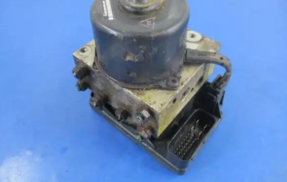 Renault Laguna I ABS Pump 7700416532