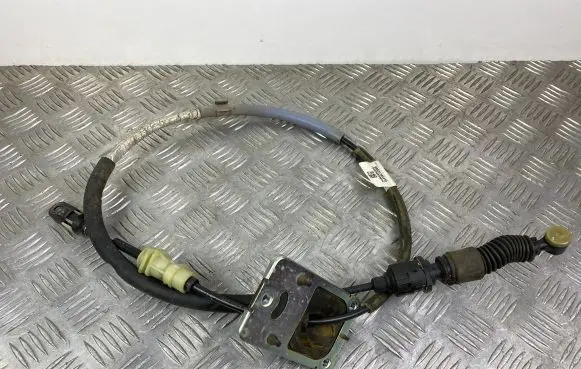 Jeep Compass Gear shift cable linkage P68260500AC