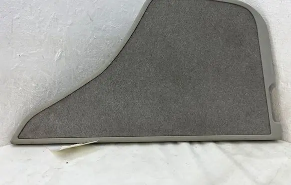 Trunk/boot lower side trim panel