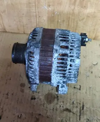 Renault Megane III Generator/alternator 8200960533