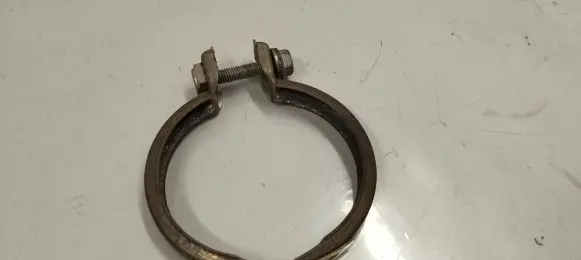 Mercedes-Benz GLE W167 Muffler pipe connector clamp A0039950102
