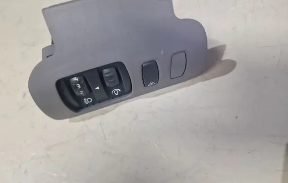 Renault Scenic II - Grand scenic II Headlight level height control switch 8200121805B