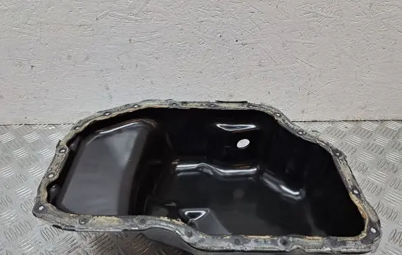 Toyota Avensis T250 Oil sump 121020R010