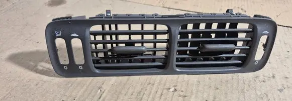 Volvo S70 V70 V70 XC Dash center air vent grill 9177528
