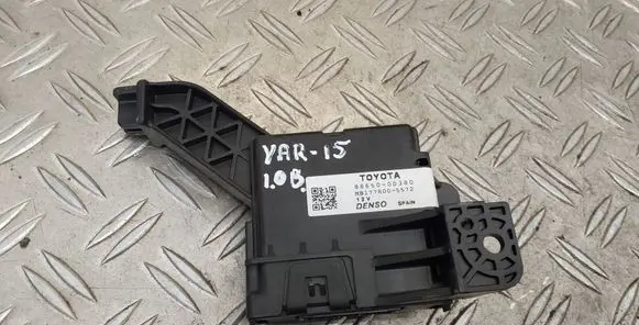 Toyota Yaris Climate control unit 886500D380