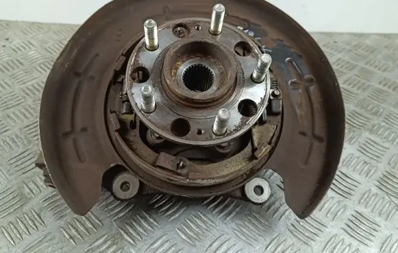 KIA Sorento Rear wheel hub