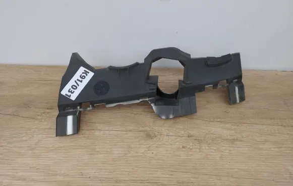 Volkswagen Polo IV 9N3 Front bumper mounting bracket 6Q0807723