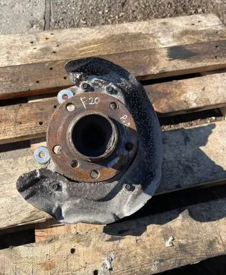 BMW 1 F20 F21 Front wheel hub spindle knuckle 6792286