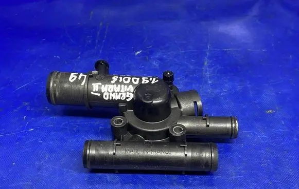 Suzuki Grand Vitara II Thermostat/thermostat housing 8200641307