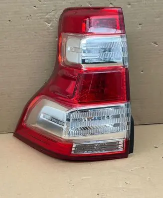 Toyota Land Cruiser (J200) Rear/tail lights