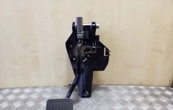 Tesla Model 3 Brake pedal 104469200D
