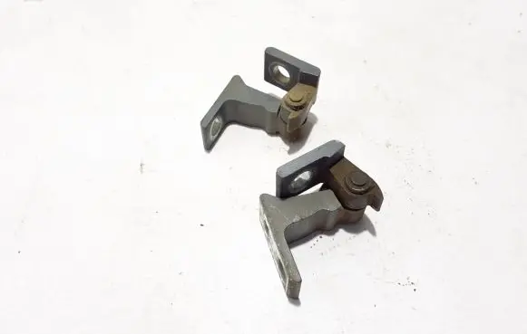 Front door upper hinge