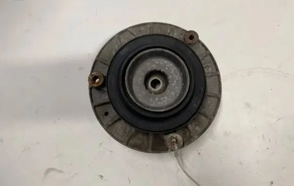 Mini One - Cooper F56 F55 Front upper strut mount 4088825