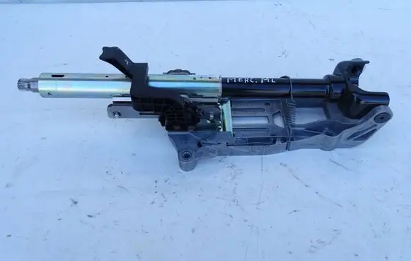 Mercedes-Benz ML W166 Steering wheel axle A1664601216