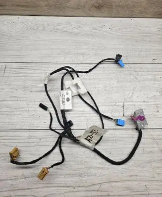 Volkswagen Golf V Front door wiring loom 1K1971557F