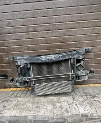 Volkswagen Crafter Radiator set 2E0805591 2E012153BZ04