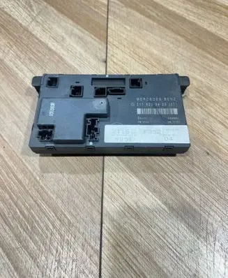 Mercedes-Benz E W211 Door control unit/module 2118200426