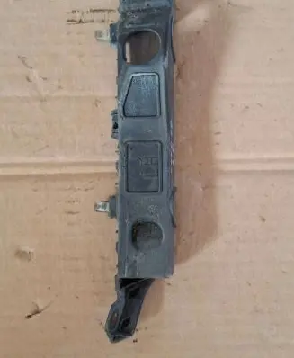 KIA Ceed Front bumper mounting bracket 86513J7000 86815J7000