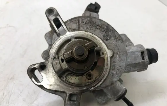 Ford Mondeo MK V Vacuum pump DS7G2A451CB