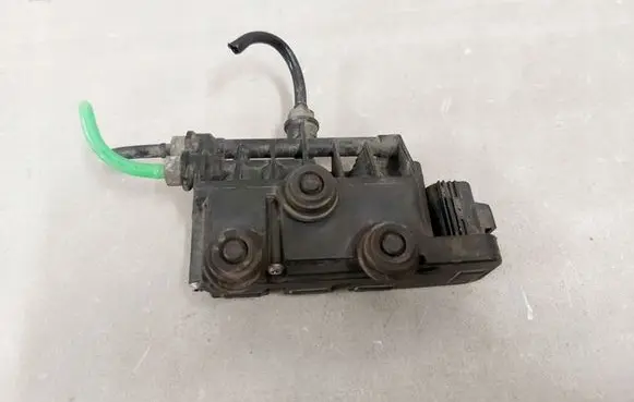Land Rover Range Rover Sport L320 Rear shock absorber actuator solenoid RVH000055