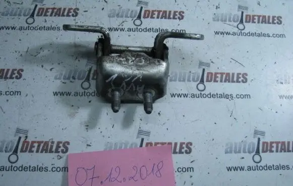 Toyota Avensis Verso Rear door upper hinge