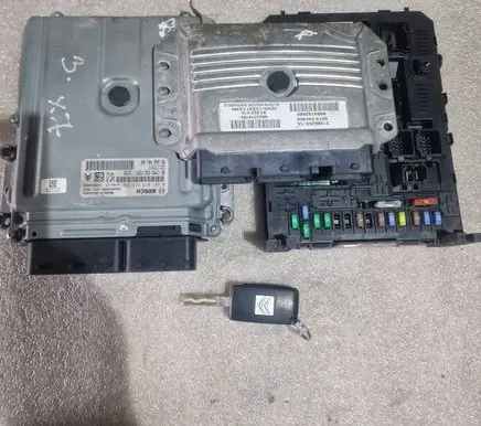Citroen C5 Engine ECU kit and lock set 9666545480 9666840180 0281015415
