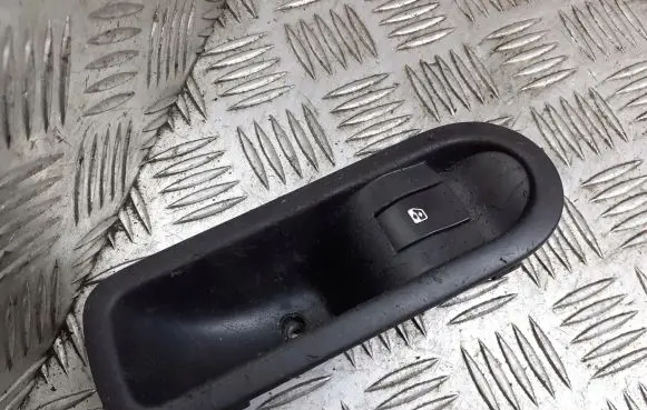 Renault Megane II Quarter vent window switch 156015540