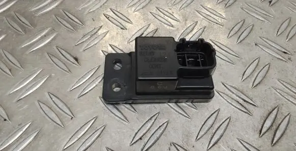 Toyota Corolla Verso AR10 Light washer relay 8594230010