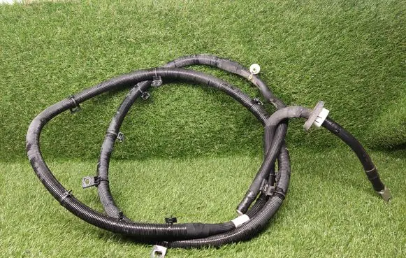 Positive cable (battery)