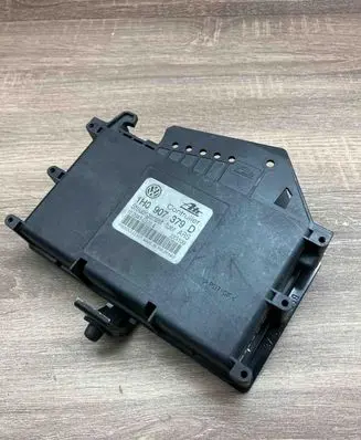 Volkswagen Golf III ABS module connector plug 1H0907379D