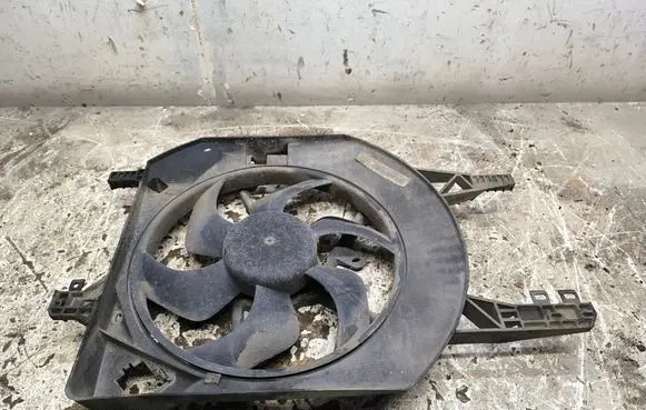 Opel Vivaro Electric radiator cooling fan 1831248000