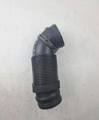 Volkswagen Jetta V Air intake hose/pipe 1K0129684B 446148DE