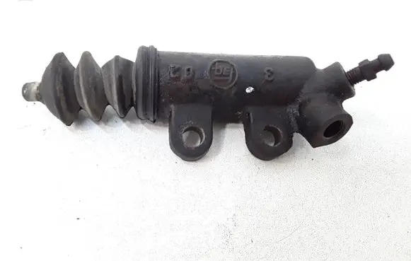 Toyota Corolla E120 E130 Clutch slave cylinder 