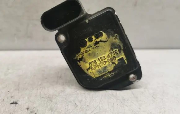 Audi A6 S6 C5 4B Mass air flow meter 078133471E