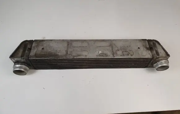 BMW 5 E60 E61 Intercooler radiator 7795823