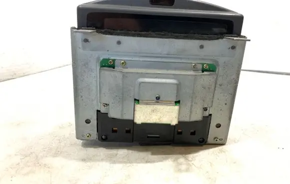 Volvo XC70 Screen/display/small screen 86220421 P233AF032 11120095A