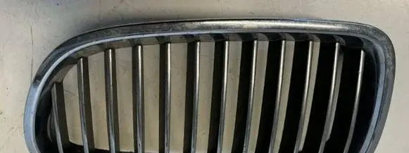 BMW 5 E60 E61 Front bumper upper radiator grill 7203649 72000727 18801310