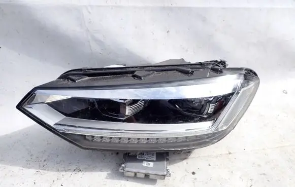 Volkswagen Touran III Headlight/headlamp