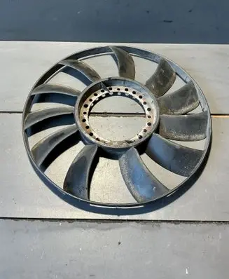 Volkswagen PASSAT B5.5 Fan impeller 058121301
