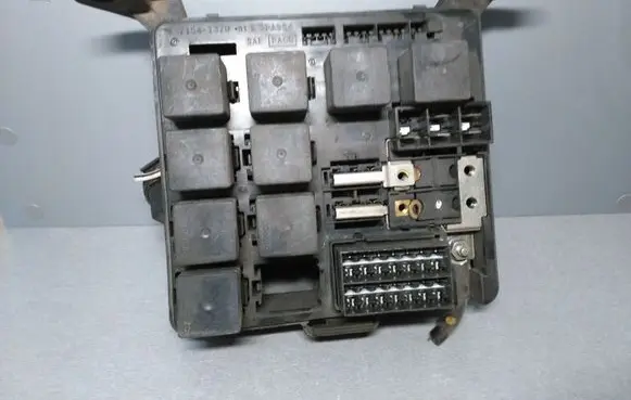 Opel Frontera B Fuse box set 71541379