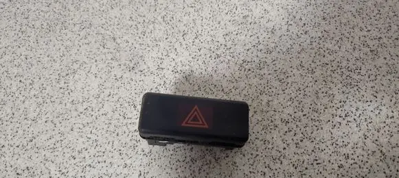 BMW 5 E39 Hazard light switch 8350947