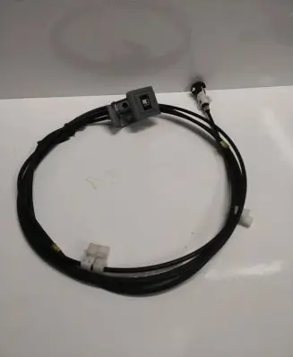 Toyota Land Cruiser (J100) Fuel cap flap release cable 