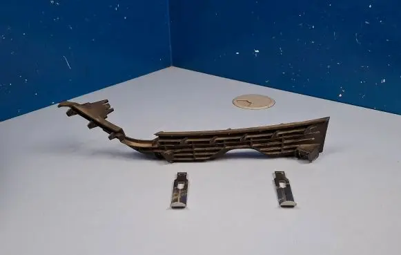 Volvo XC60 Headlight/headlamp mounting bracket 10600011520