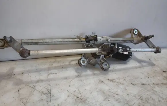 Front wiper linkage and motor