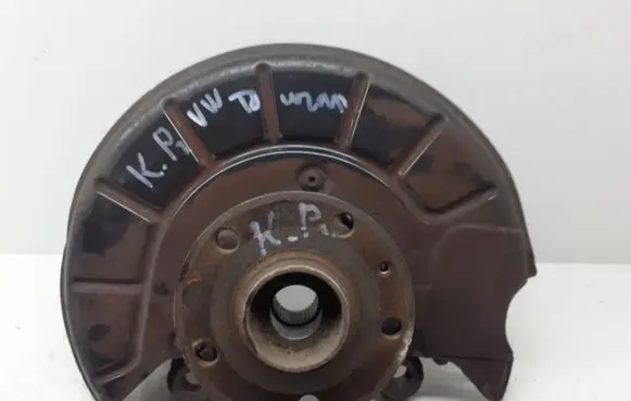 Volkswagen Touran II Front wheel hub