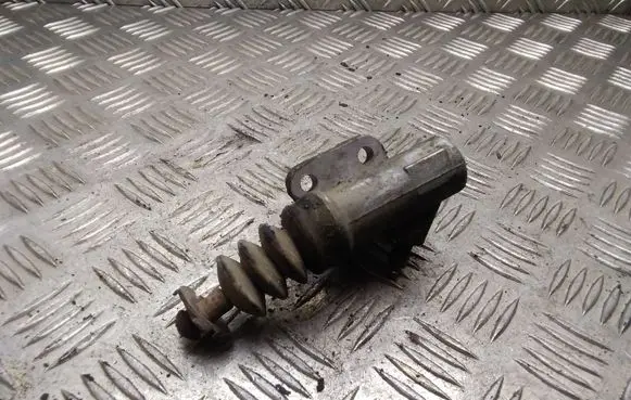Honda CR-V Clutch master cylinder