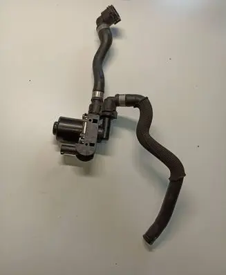 BMW 1 F20 F21 Coolant heater control valve 8514557 1147412212