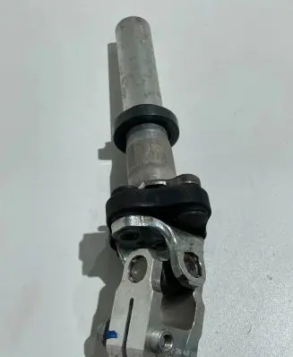 Mercedes-Benz E W212 Steering wheel axle A204460191