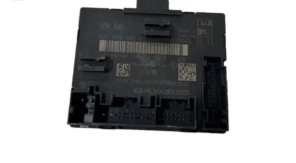Audi A3 S3 8V Door control unit/module 5Q0959592E 5Q0959592B 300418EDU10559